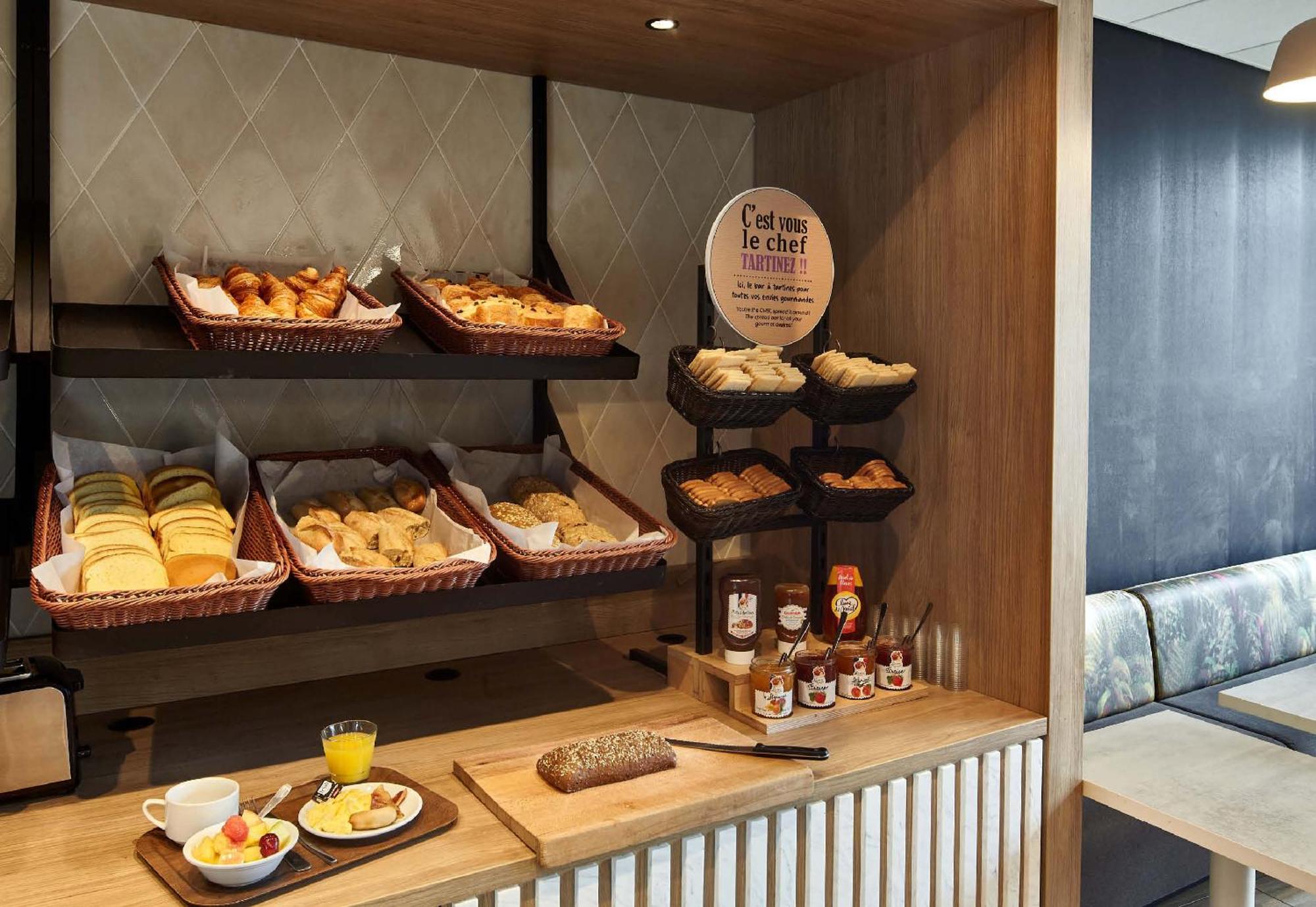 B&B Hotel Bourges 1 Экстерьер фото